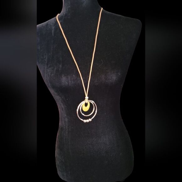 Paris Statement Necklace Rings Beads and Ovals 27" - Picture 4 of 8